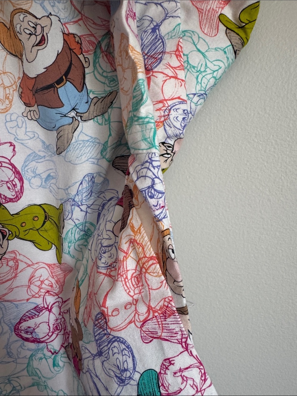 Disney Multicolor Snow White & Seven Dwarfs Short Sleeve Tee - Picture 3 of 4